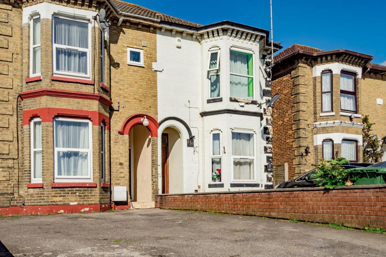 Shirley House 1, Guest House, Self Catering, Self Check In With Smart Locks, Use Of Fully Equipped Kitchen, Walking Distance To Southampton Central, Excellent Transport Links, Ideal For Longer Stays Exterior foto