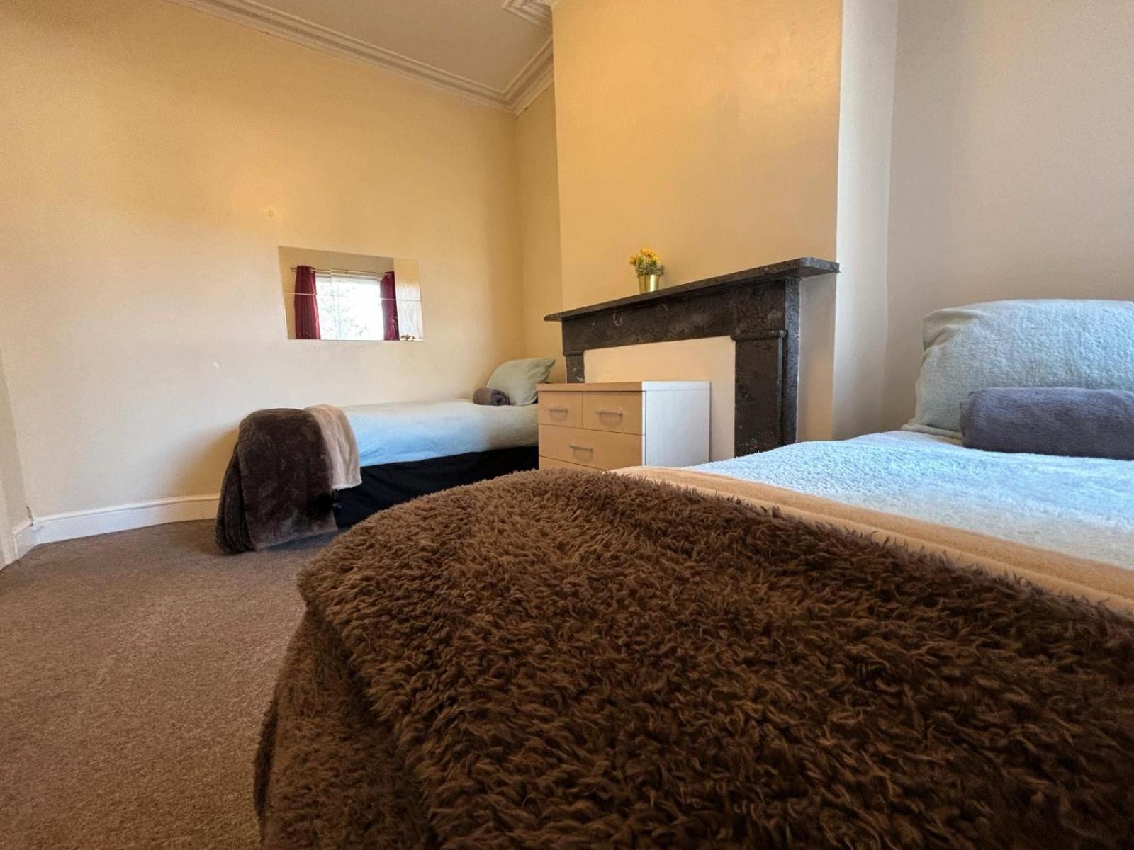 Shirley House 1, Guest House, Self Catering, Self Check In With Smart Locks, Use Of Fully Equipped Kitchen, Walking Distance To Southampton Central, Excellent Transport Links, Ideal For Longer Stays Exterior foto